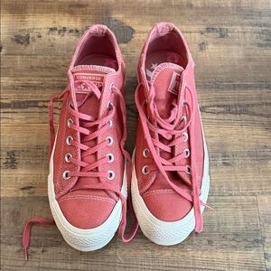 Converse Women's Coral Pink Canvas Low Top Sneakers